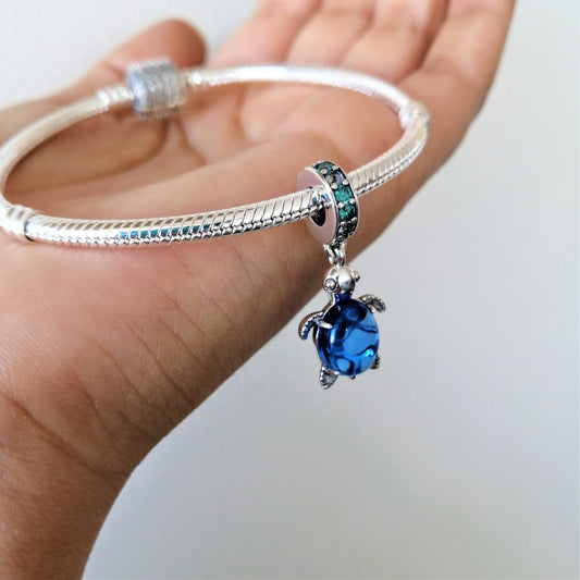 Charm Tortuga Azul Colgante